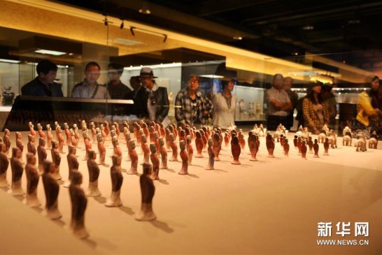 الرئيس الصيني يهنئ المعرض الثقافي الدولي الأول لطريق الحرير